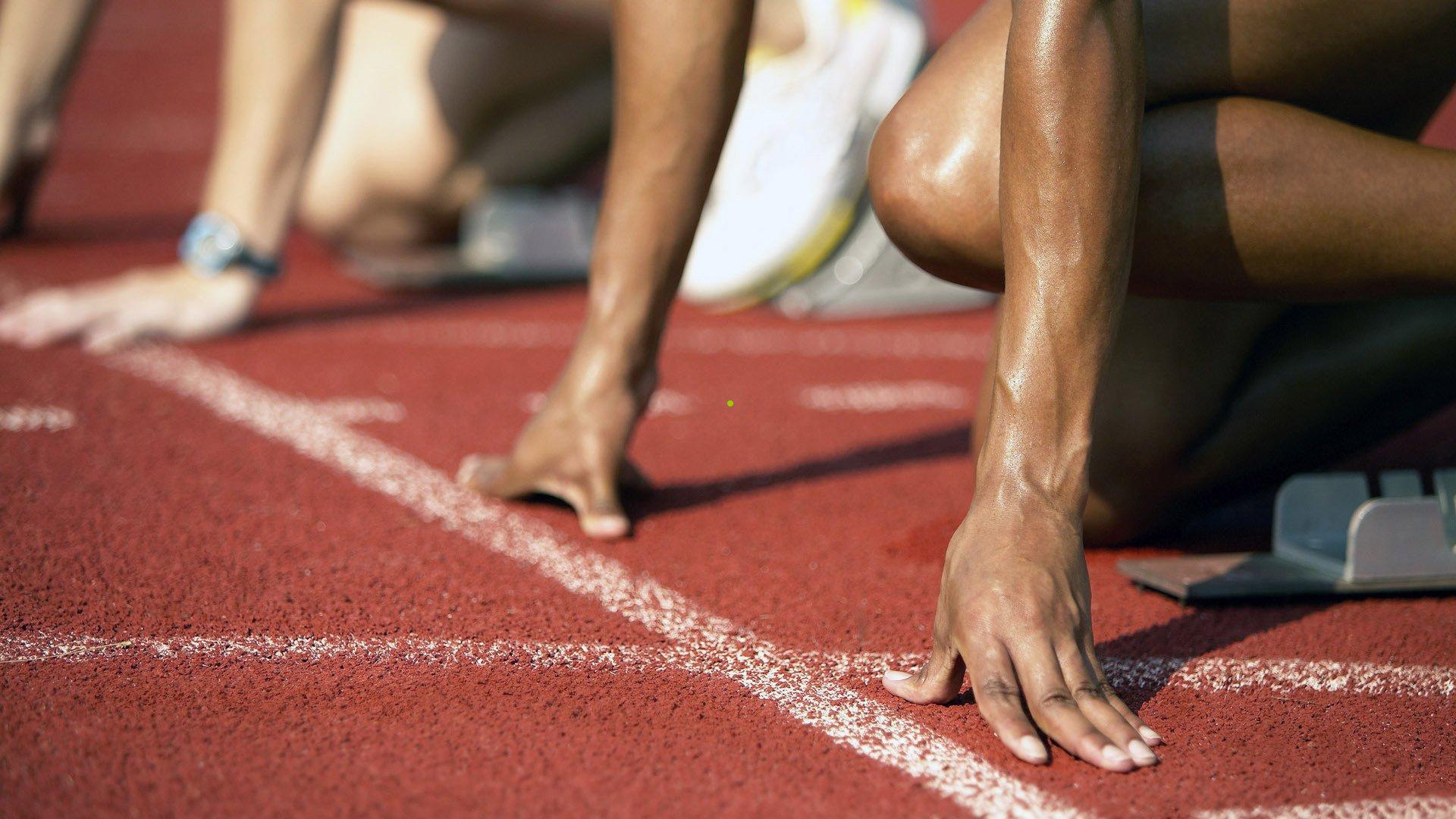 勒布朗·詹姆斯赛后坦言，隆多对阵独行侠，情感复杂如潮涌